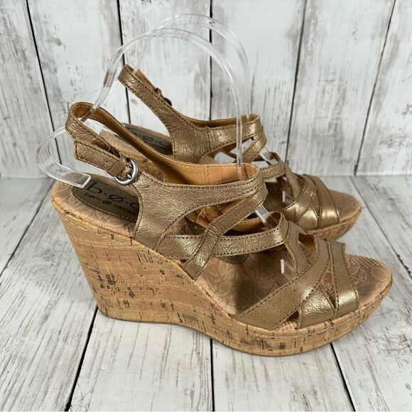 BOC Gold Leather Strappy Cork Padded Wedge Heel Sandals Women's sz 9 - Picture 2 of 11